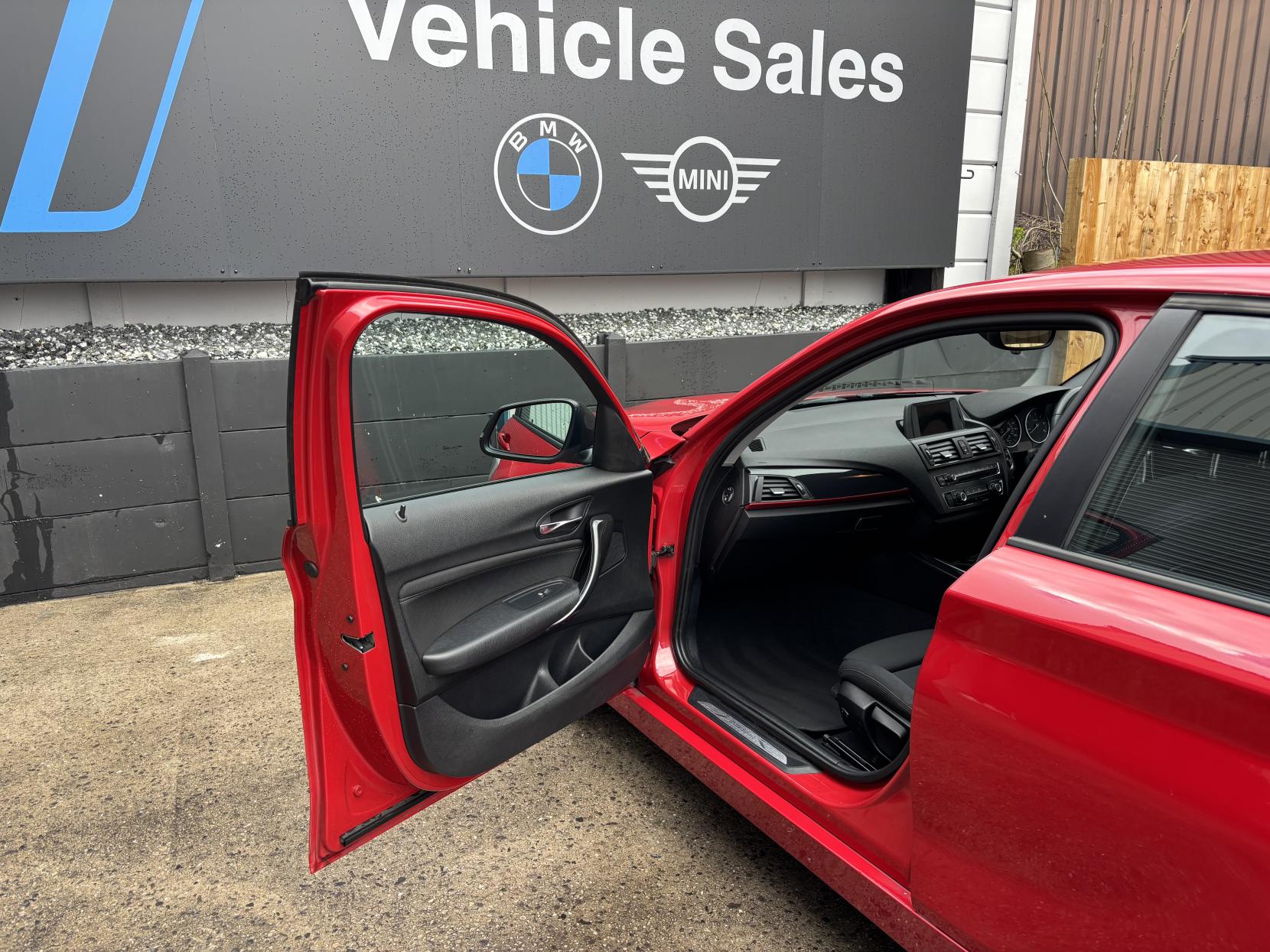 BMW 1 Series 2.0 116d Sport Hatchback 5dr Diesel Manual Euro 5 (s/s) (116 ps)