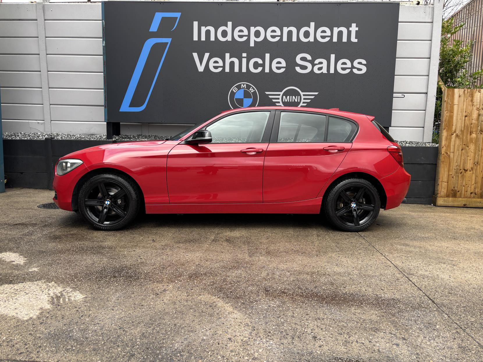 BMW 1 Series 2.0 116d Sport Hatchback 5dr Diesel Manual Euro 5 (s/s) (116 ps)