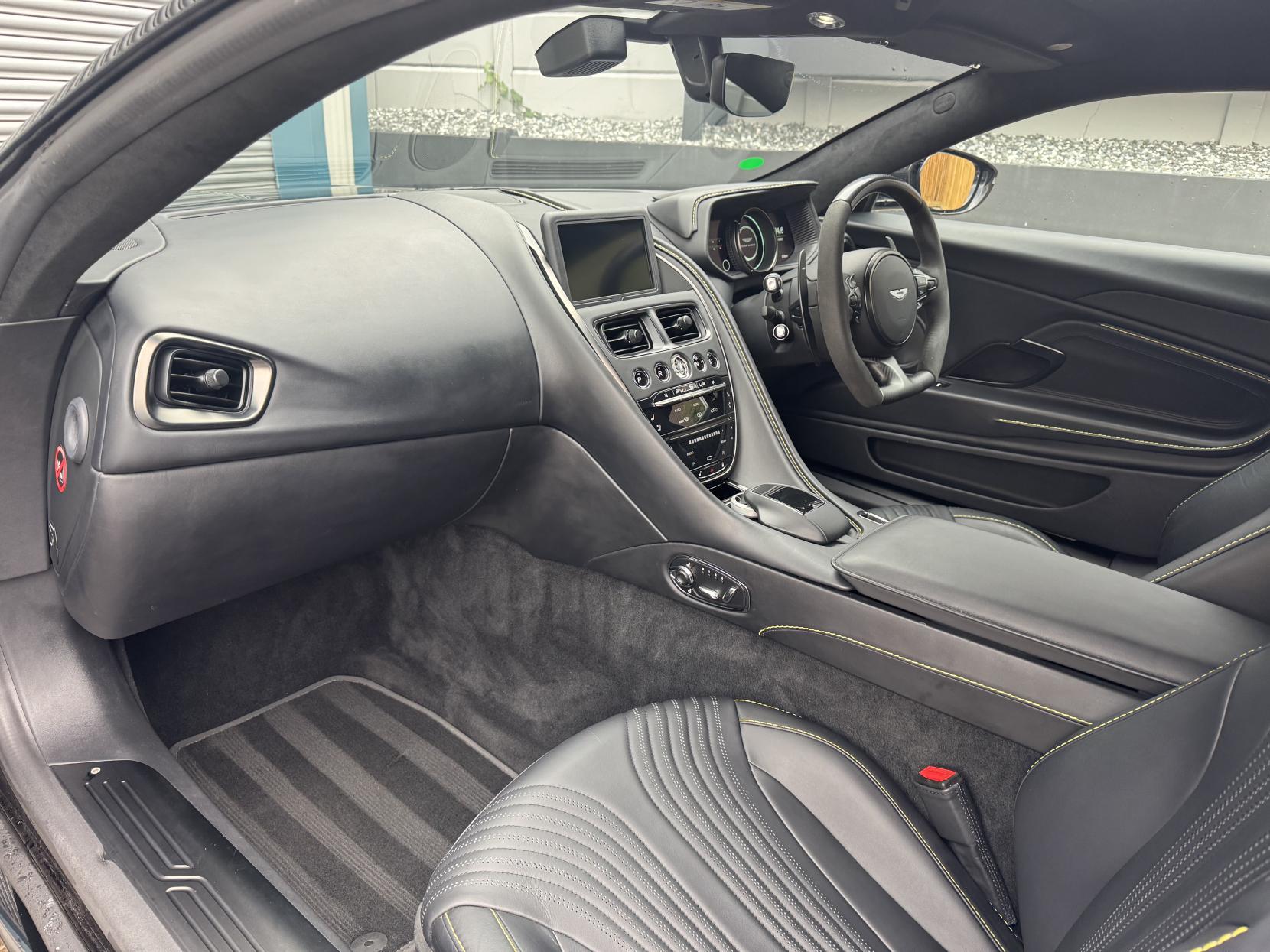 Aston Martin DB11 4.0 V8 Coupe 2dr Petrol Auto Euro 6 (s/s) (535 ps)
