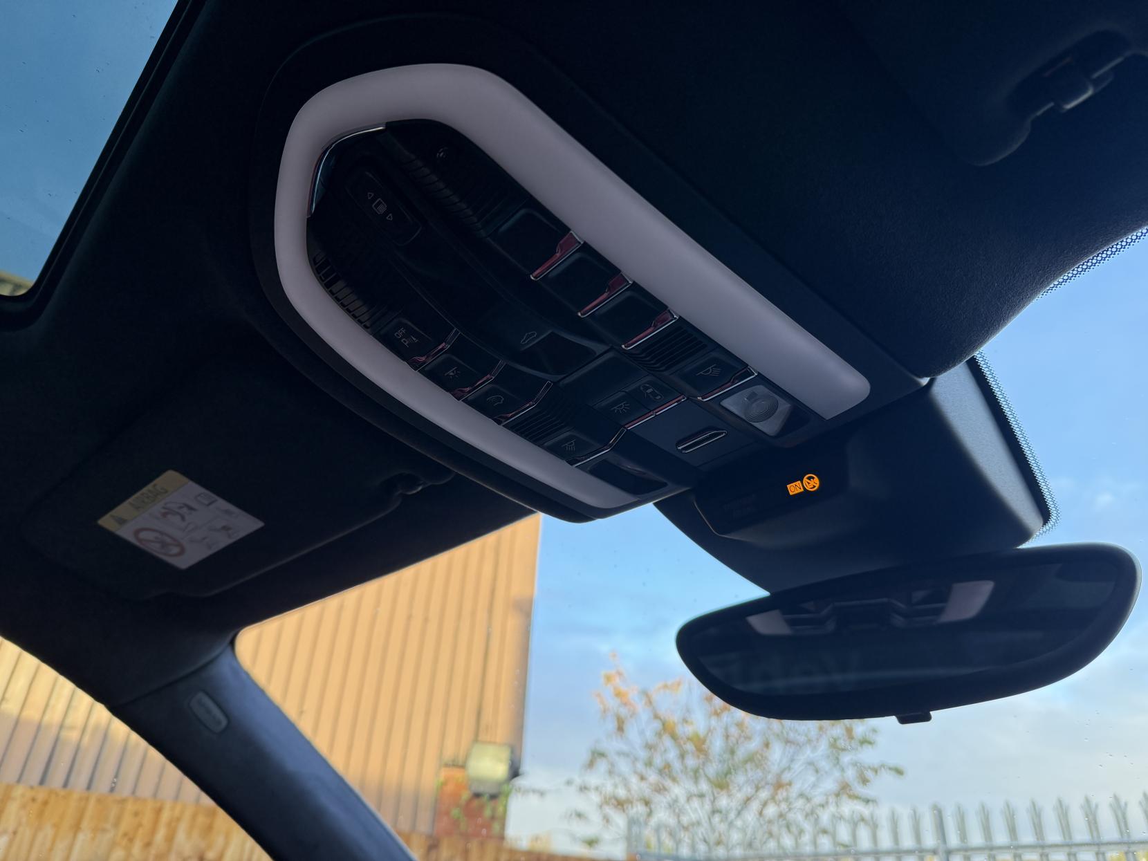 Porsche Macan 3.6T V6 Turbo SUV 5dr Petrol PDK 4WD Euro 6 (s/s) (400 ps)