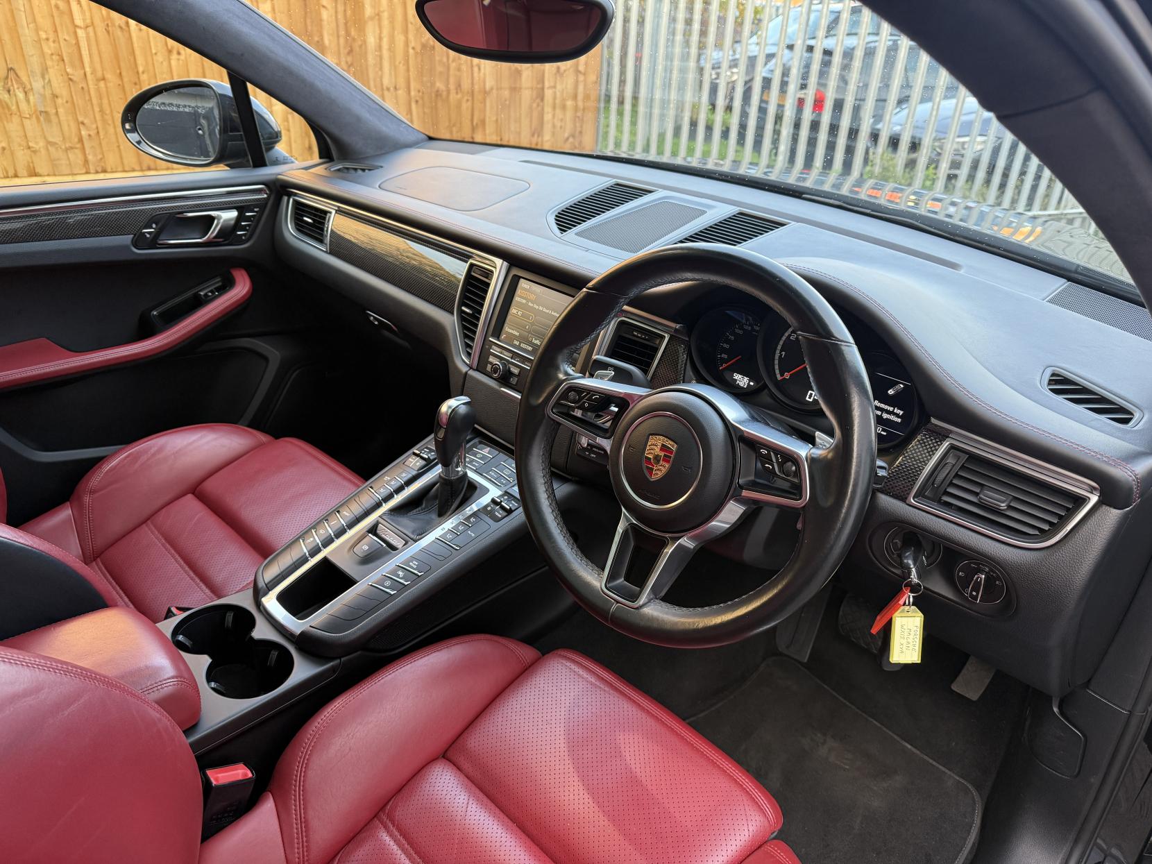 Porsche Macan 3.6T V6 Turbo SUV 5dr Petrol PDK 4WD Euro 6 (s/s) (400 ps)