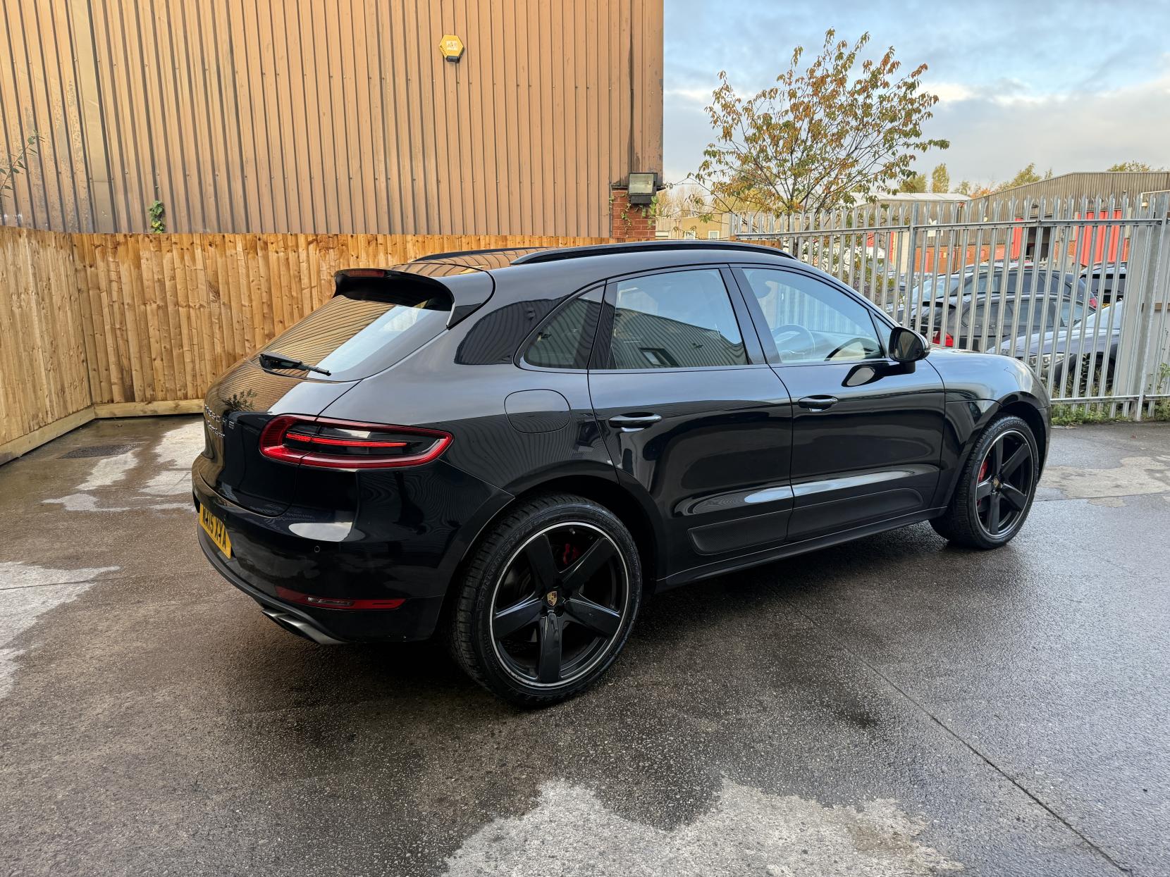 Porsche Macan 3.6T V6 Turbo SUV 5dr Petrol PDK 4WD Euro 6 (s/s) (400 ps)