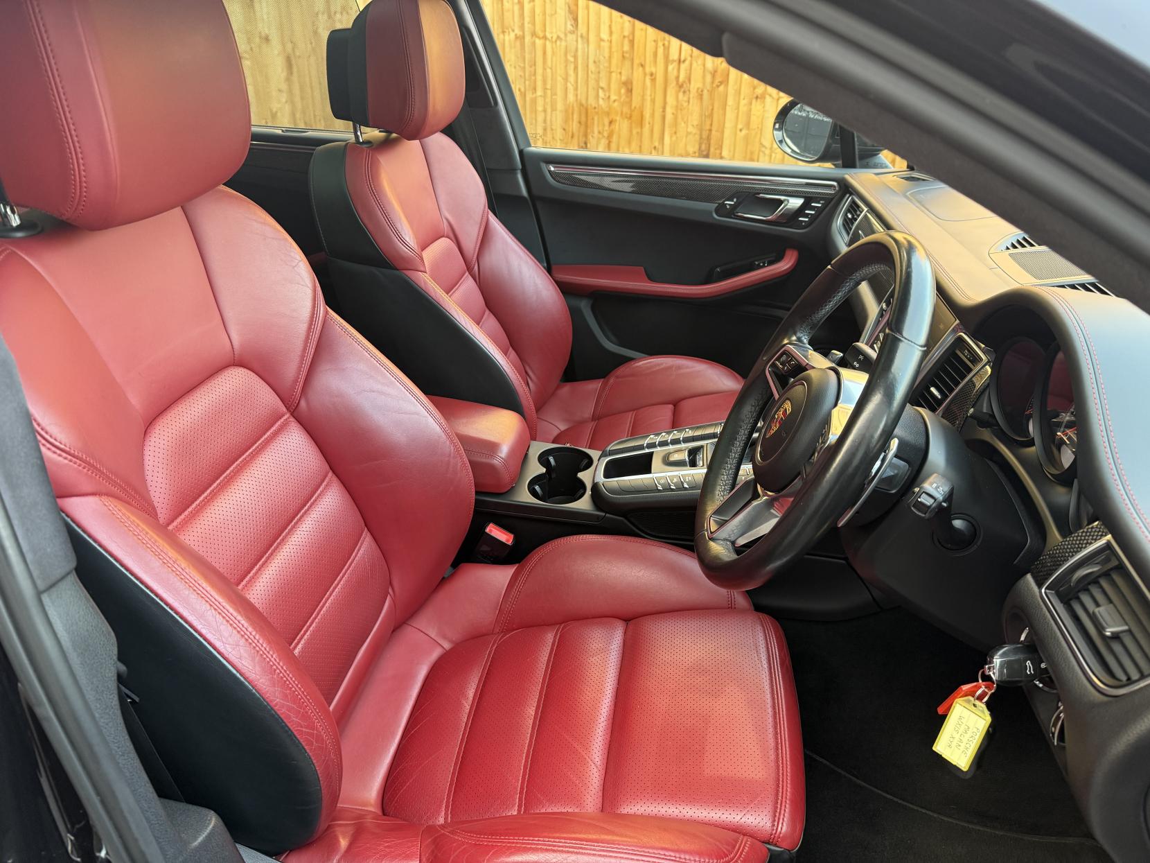 Porsche Macan 3.6T V6 Turbo SUV 5dr Petrol PDK 4WD Euro 6 (s/s) (400 ps)