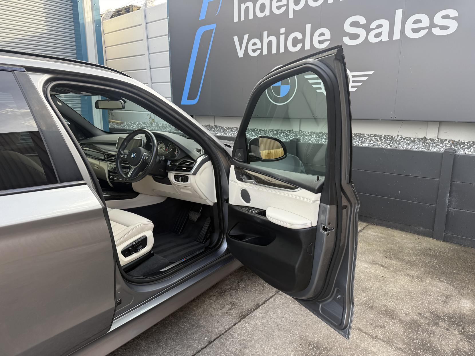 BMW X5 3.0 40d M Sport SUV 5dr Diesel Auto xDrive Euro 6 (s/s) (313 ps)