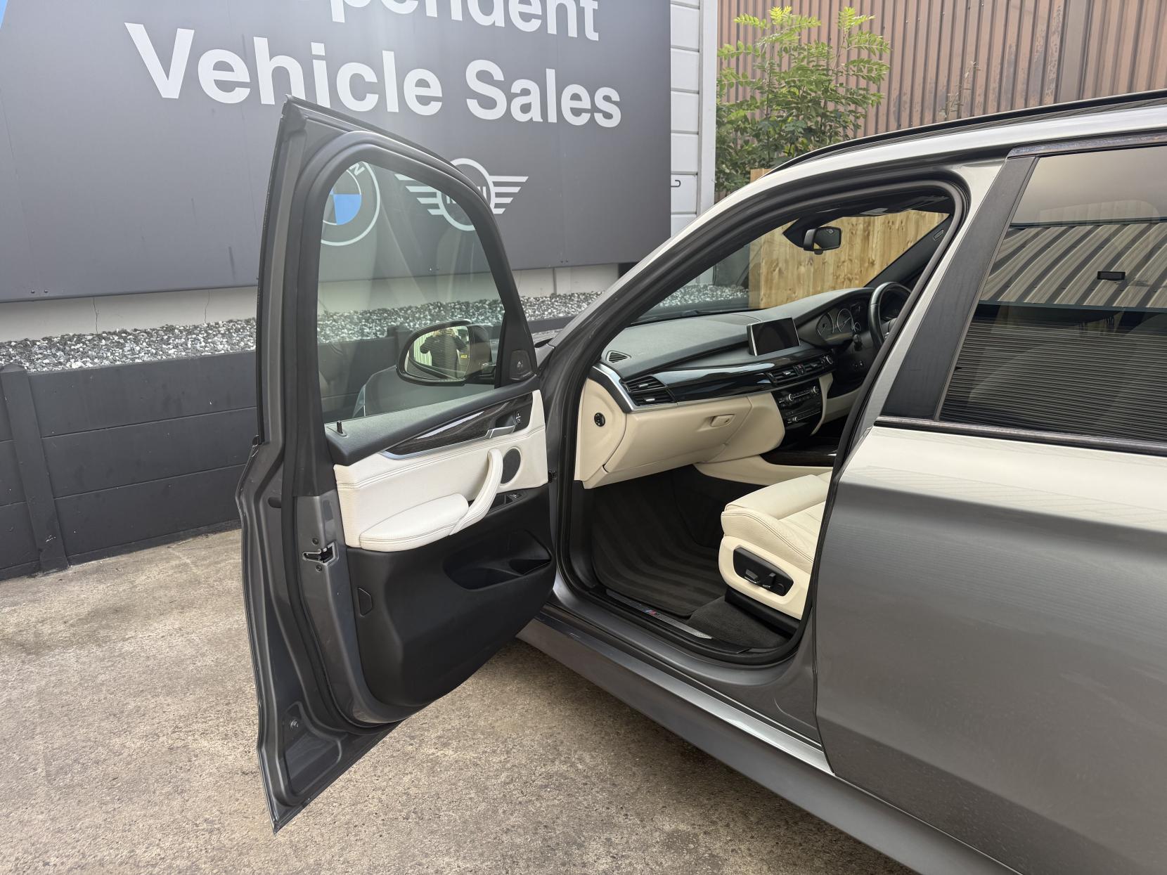 BMW X5 3.0 40d M Sport SUV 5dr Diesel Auto xDrive Euro 6 (s/s) (313 ps)