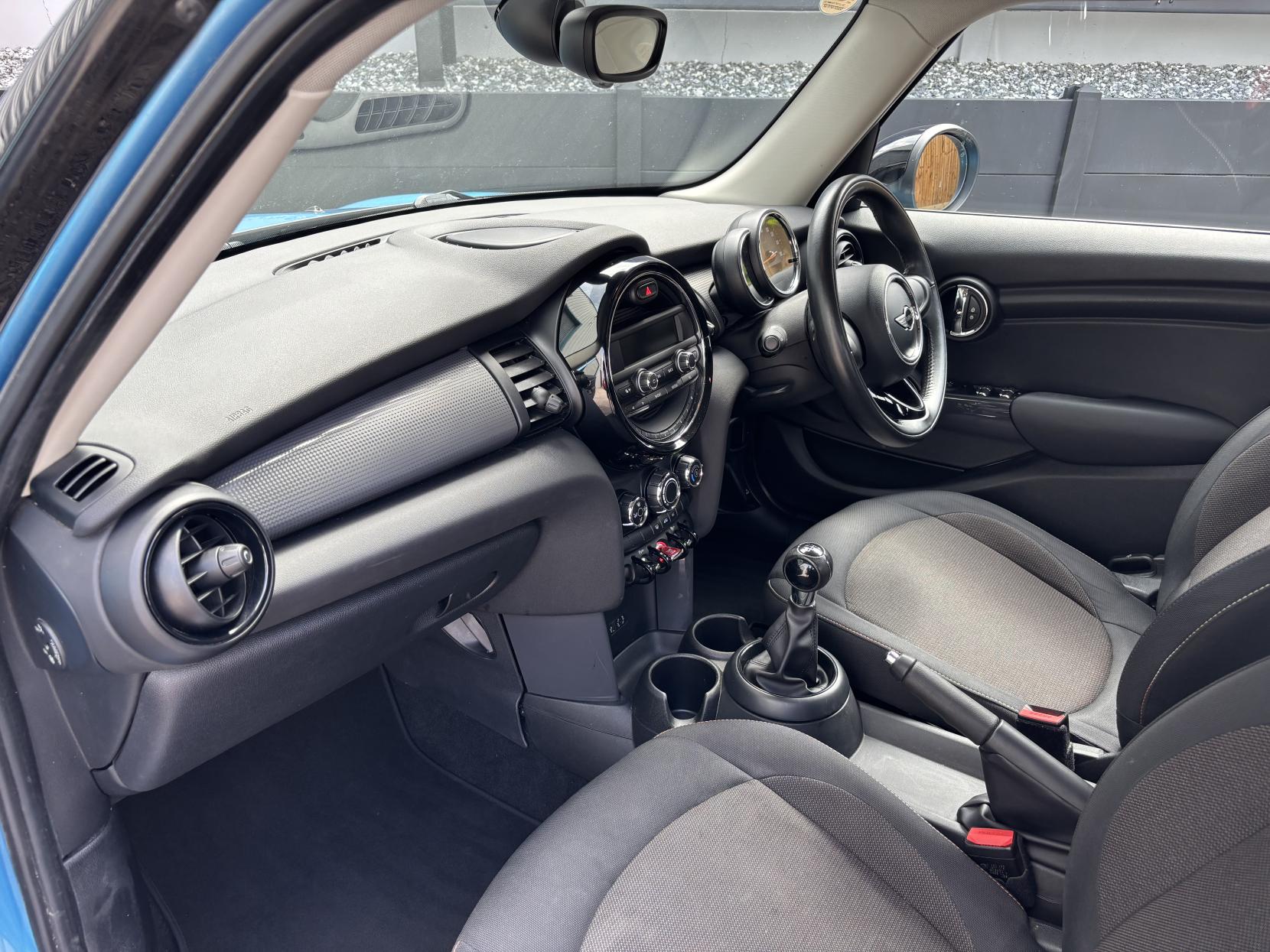 MINI Hatch 1.5 Cooper D Hatchback 5dr Diesel Manual Euro 6 (s/s) (116 ps)
