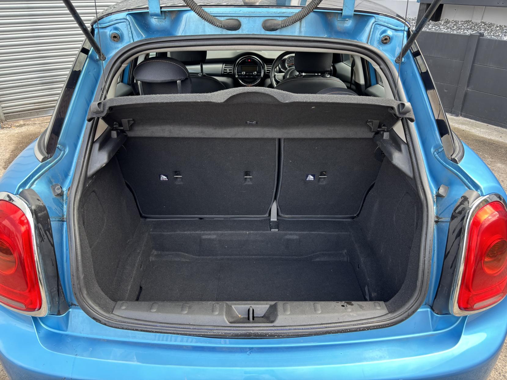 MINI Hatch 1.5 Cooper D Hatchback 5dr Diesel Manual Euro 6 (s/s) (116 ps)