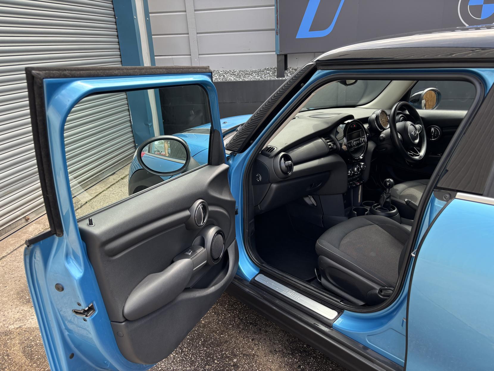 MINI Hatch 1.5 Cooper D Hatchback 5dr Diesel Manual Euro 6 (s/s) (116 ps)
