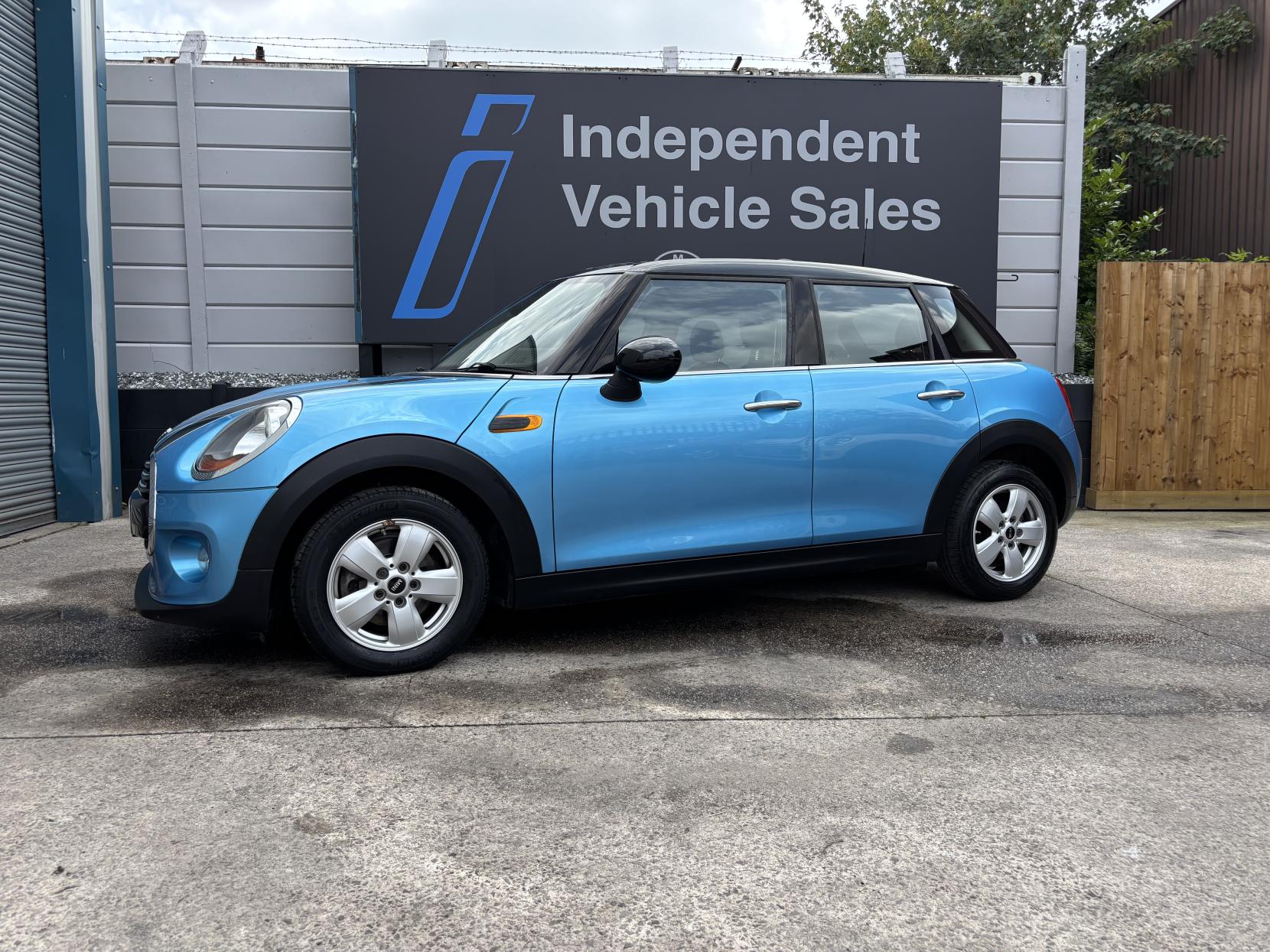 MINI Hatch 1.5 Cooper D Hatchback 5dr Diesel Manual Euro 6 (s/s) (116 ps)