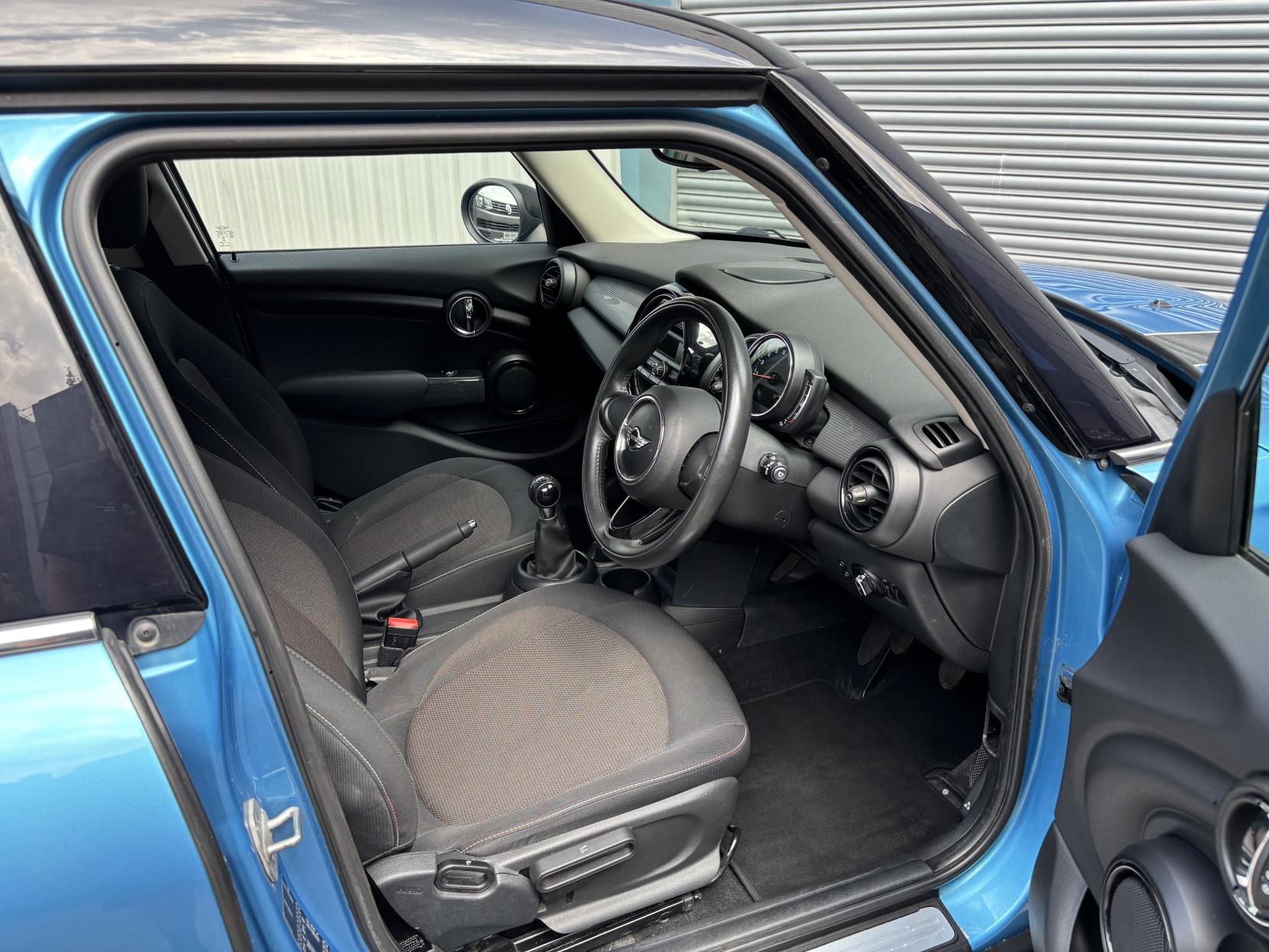 MINI Hatch 1.5 Cooper D Hatchback 5dr Diesel Manual Euro 6 (s/s) (116 ps)