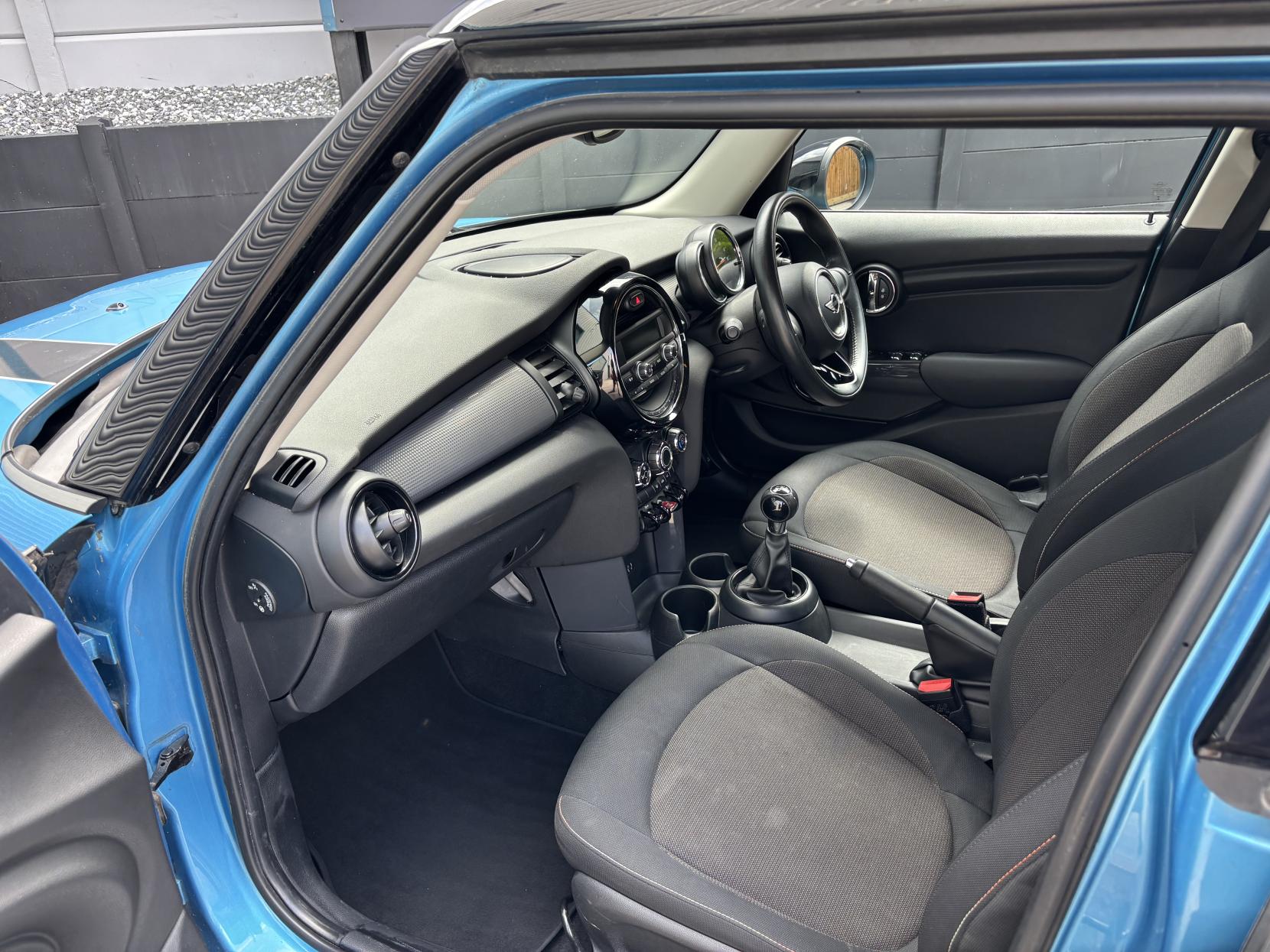 MINI Hatch 1.5 Cooper D Hatchback 5dr Diesel Manual Euro 6 (s/s) (116 ps)