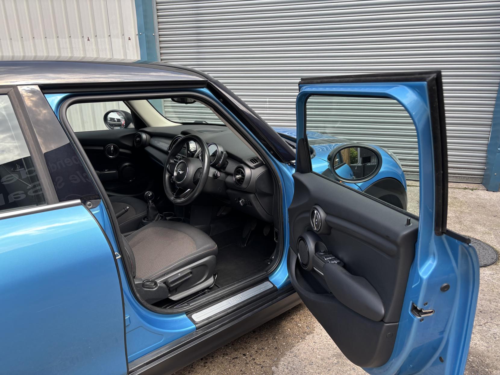 MINI Hatch 1.5 Cooper D Hatchback 5dr Diesel Manual Euro 6 (s/s) (116 ps)
