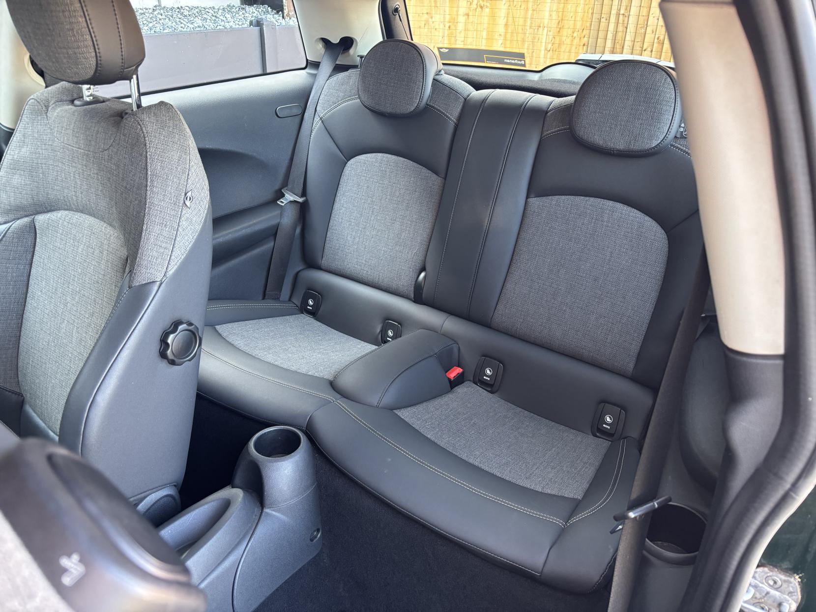 MINI Hatch 1.5 Cooper Hatchback 3dr Petrol Manual Euro 6 (s/s) (136 ps)