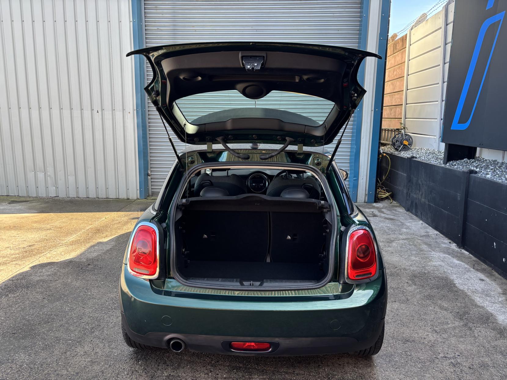 MINI Hatch 1.5 Cooper Hatchback 3dr Petrol Manual Euro 6 (s/s) (136 ps)