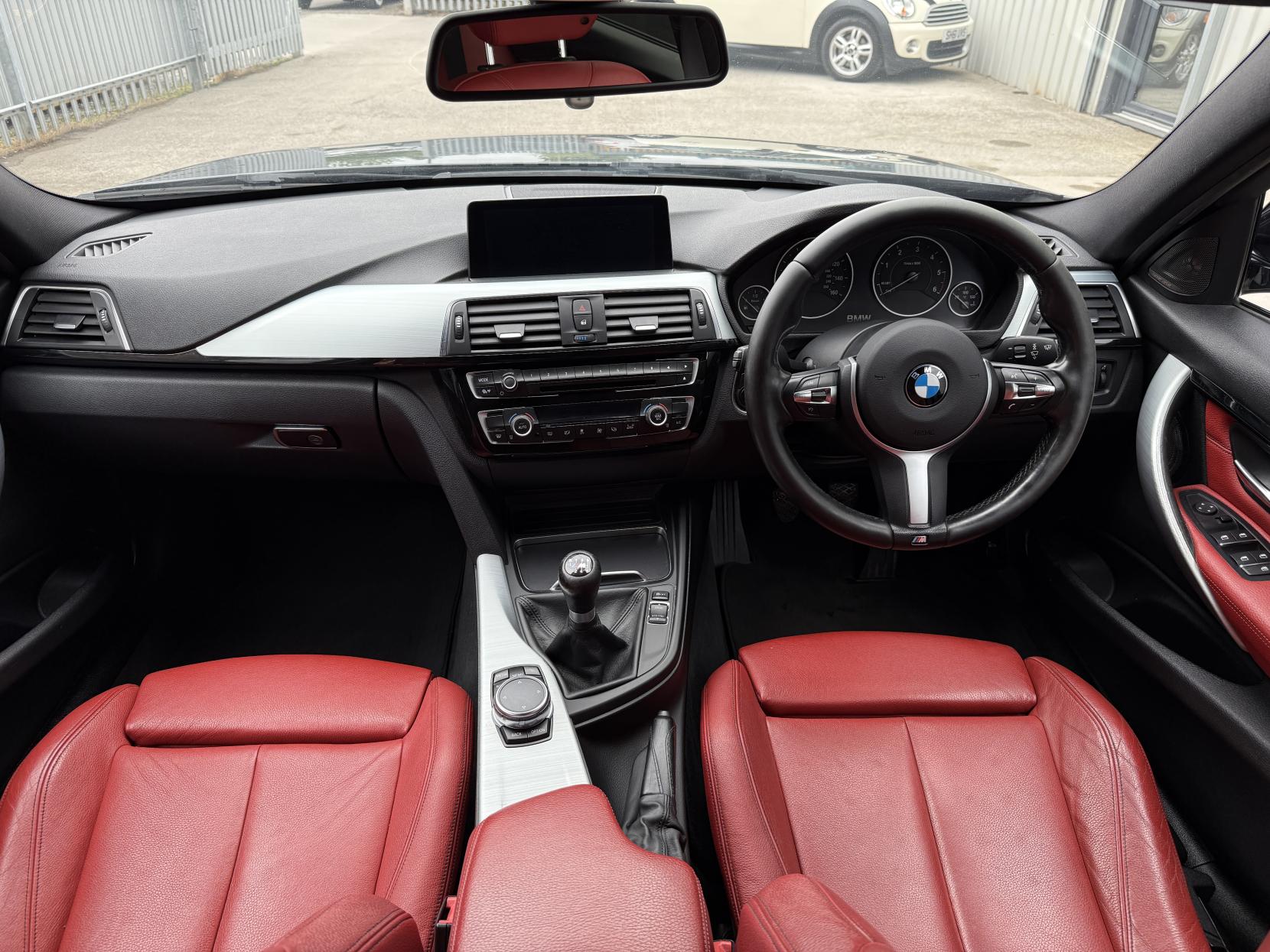 BMW 3 Series 2.0 318d M Sport Saloon 4dr Diesel Manual Euro 6 (s/s) (150 ps)