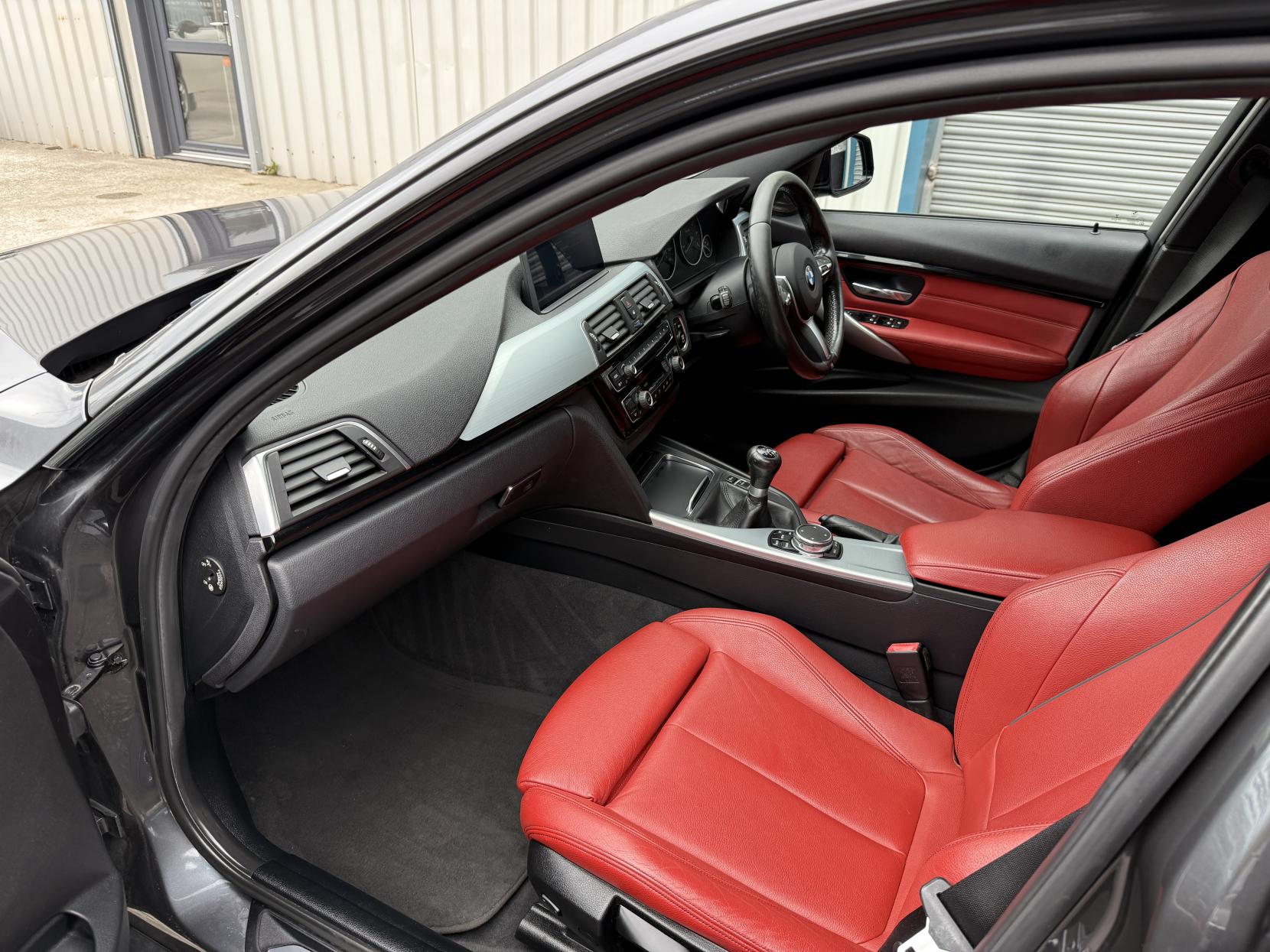 BMW 3 Series 2.0 318d M Sport Saloon 4dr Diesel Manual Euro 6 (s/s) (150 ps)