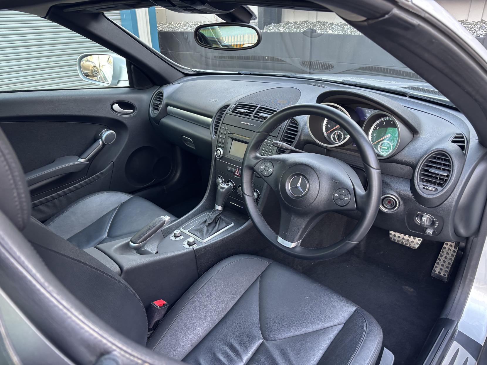 Mercedes-Benz SLK 1.8 SLK200K Convertible 2dr Petrol Tiptronic Euro 4 (184 ps)