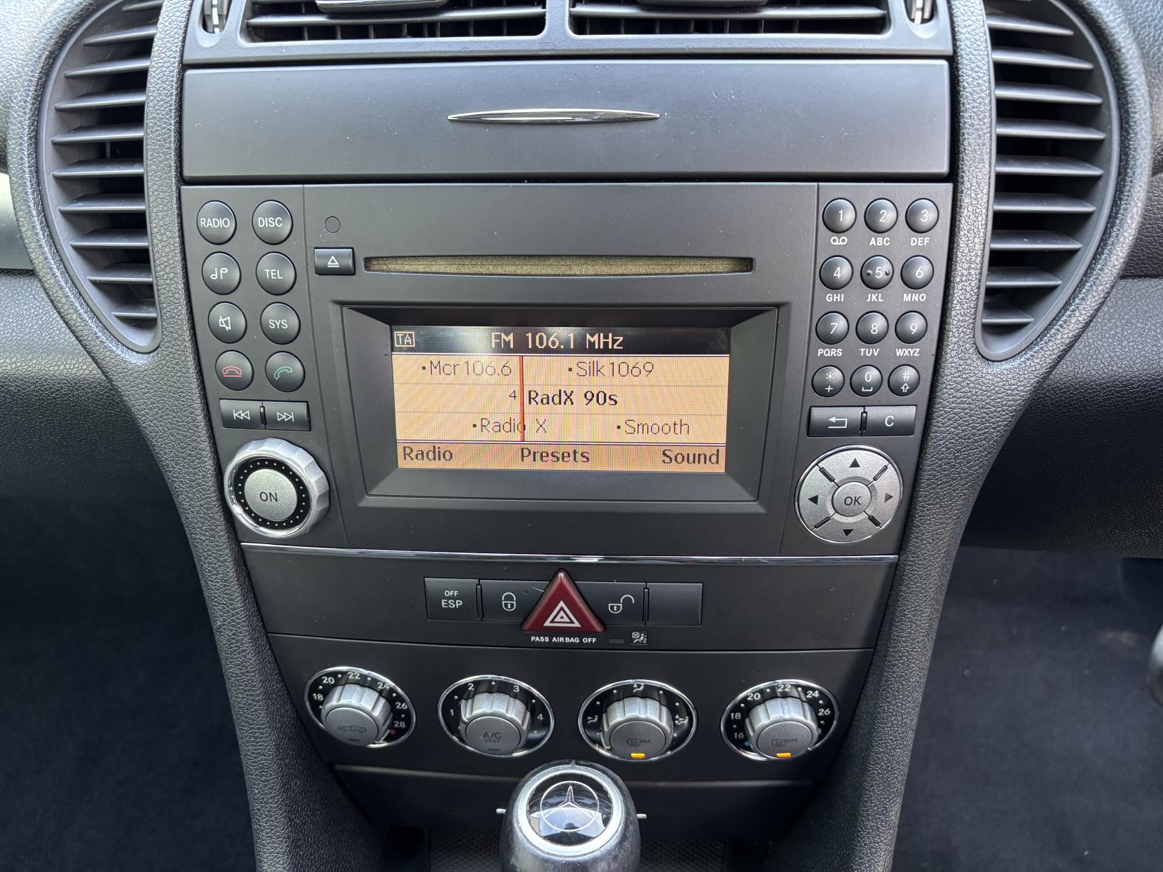 Mercedes-Benz SLK 1.8 SLK200K Convertible 2dr Petrol Tiptronic Euro 4 (184 ps)