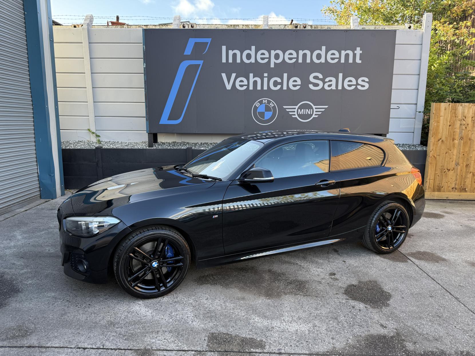 BMW 1 Series 1.5 118i M Sport Shadow Edition Hatchback 3dr Petrol Manual Euro 6 (s/s) (136 ps)