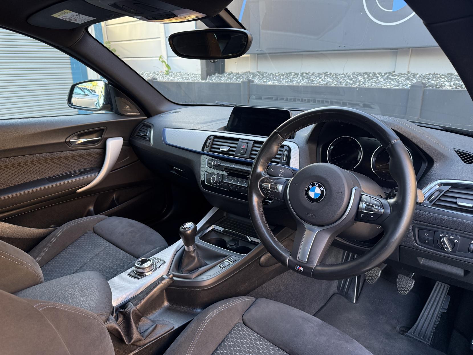 BMW 1 Series 1.5 118i M Sport Shadow Edition Hatchback 3dr Petrol Manual Euro 6 (s/s) (136 ps)