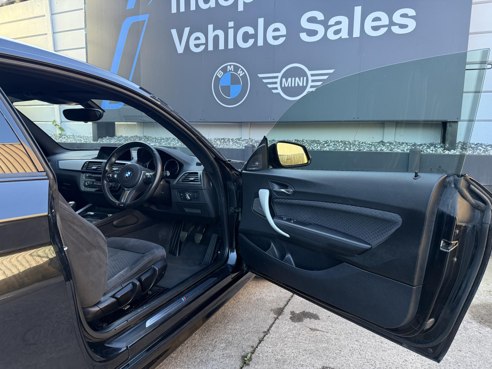 BMW 1 Series 1.5 118i M Sport Shadow Edition Hatchback 3dr Petrol Manual Euro 6 (s/s) (136 ps)