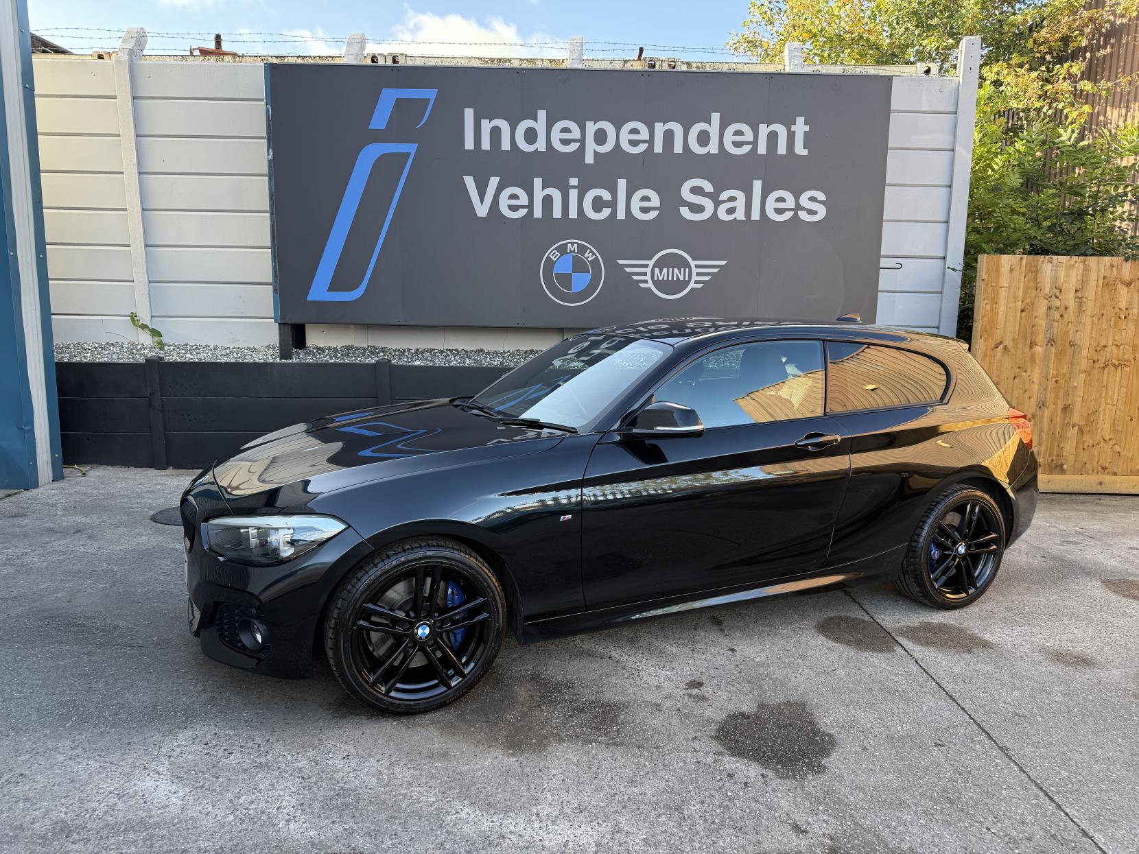 BMW 1 Series 1.5 118i M Sport Shadow Edition Hatchback 3dr Petrol Manual Euro 6 (s/s) (136 ps)