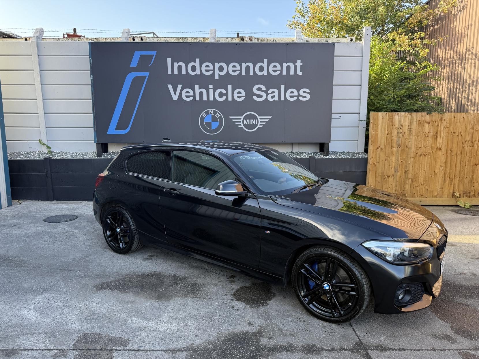 BMW 1 Series 1.5 118i M Sport Shadow Edition Hatchback 3dr Petrol Manual Euro 6 (s/s) (136 ps)