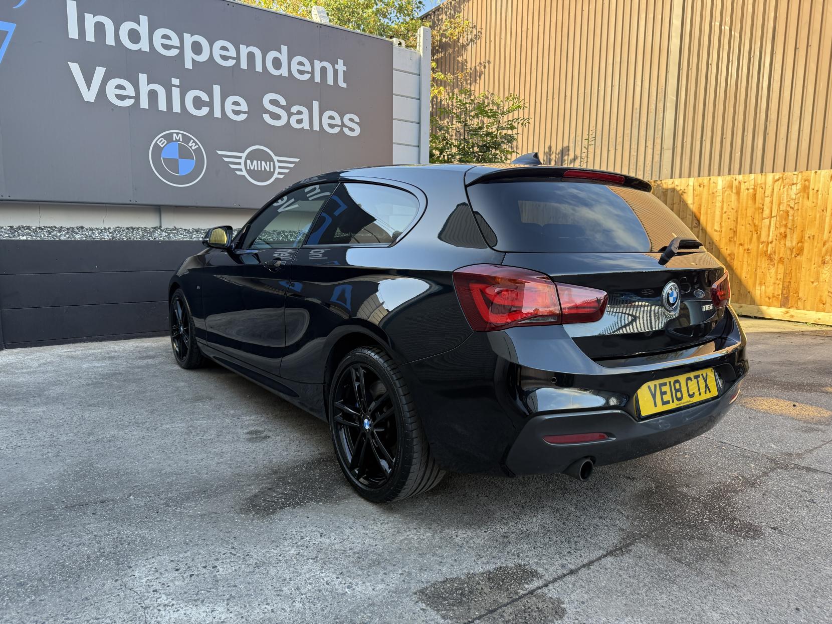 BMW 1 Series 1.5 118i M Sport Shadow Edition Hatchback 3dr Petrol Manual Euro 6 (s/s) (136 ps)