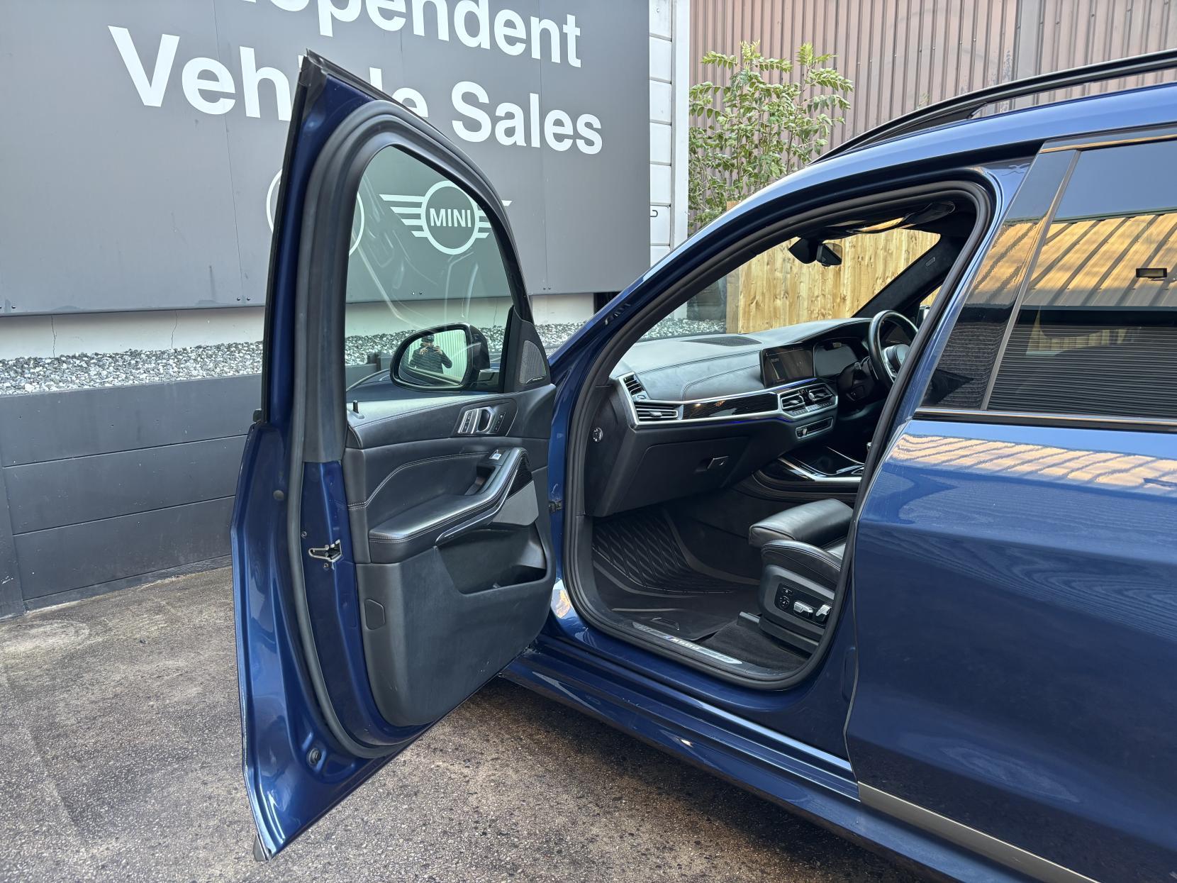 BMW X7 3.0 M50d SUV 5dr Diesel Auto xDrive Euro 6 (s/s) (400 ps)