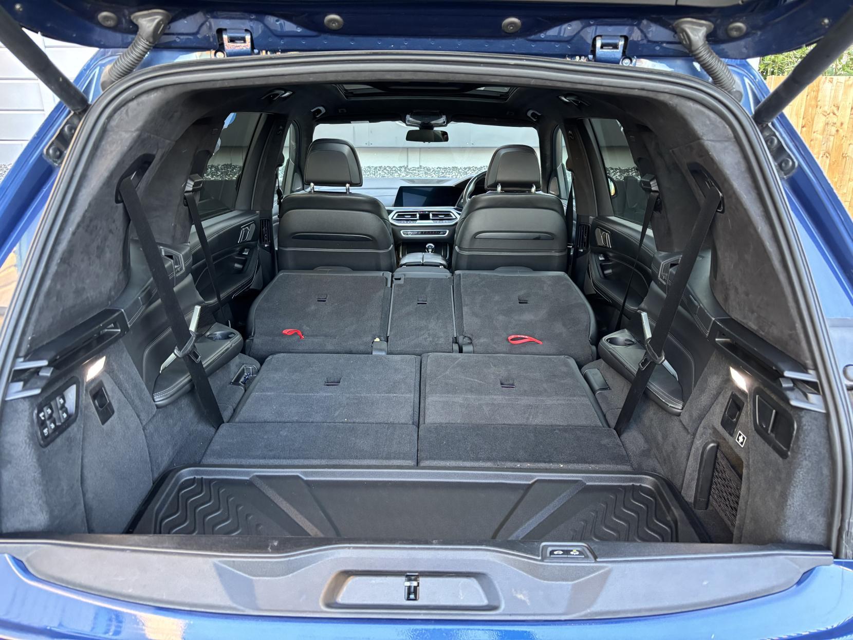 BMW X7 3.0 M50d SUV 5dr Diesel Auto xDrive Euro 6 (s/s) (400 ps)