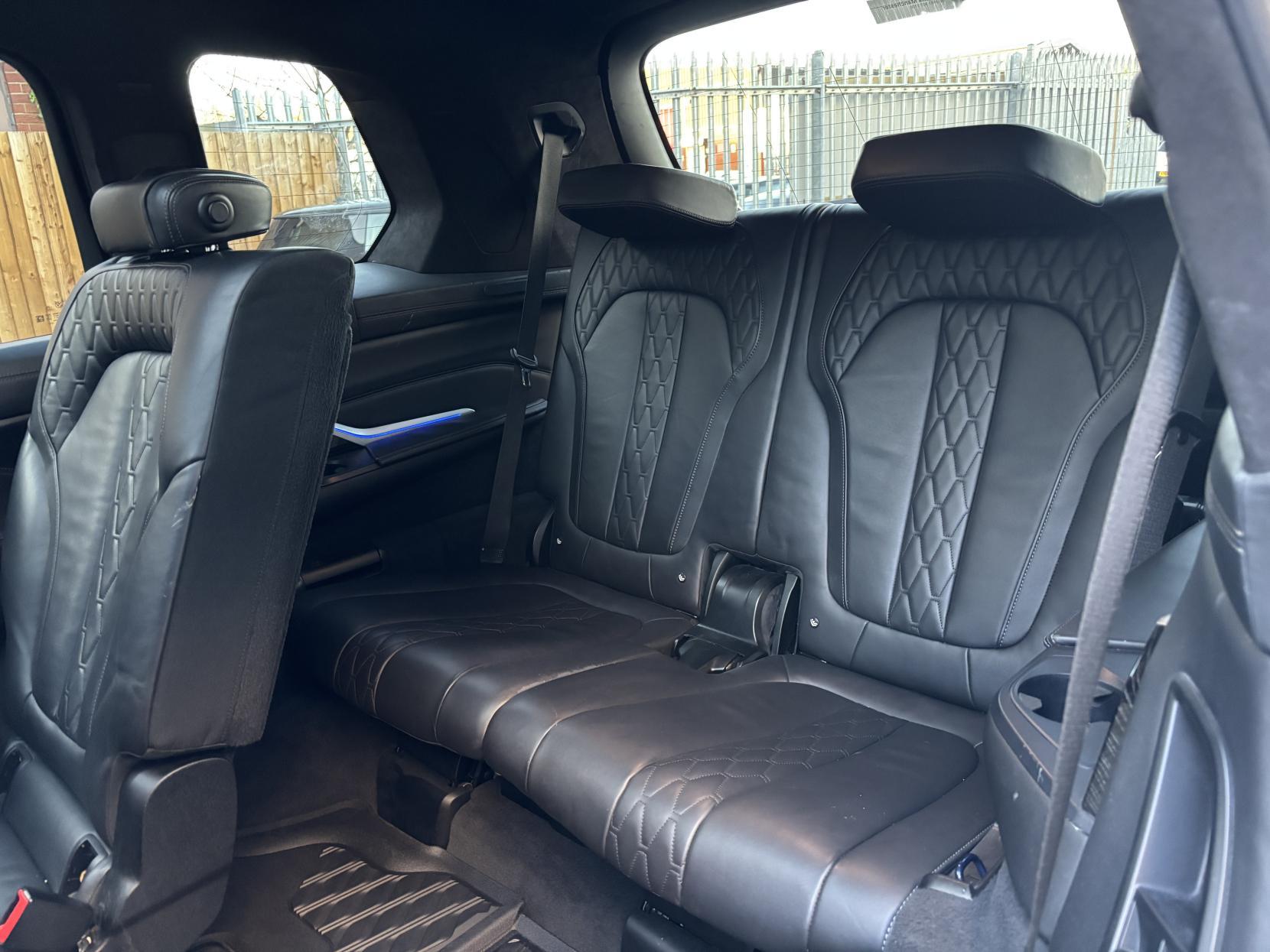 BMW X7 3.0 M50d SUV 5dr Diesel Auto xDrive Euro 6 (s/s) (400 ps)