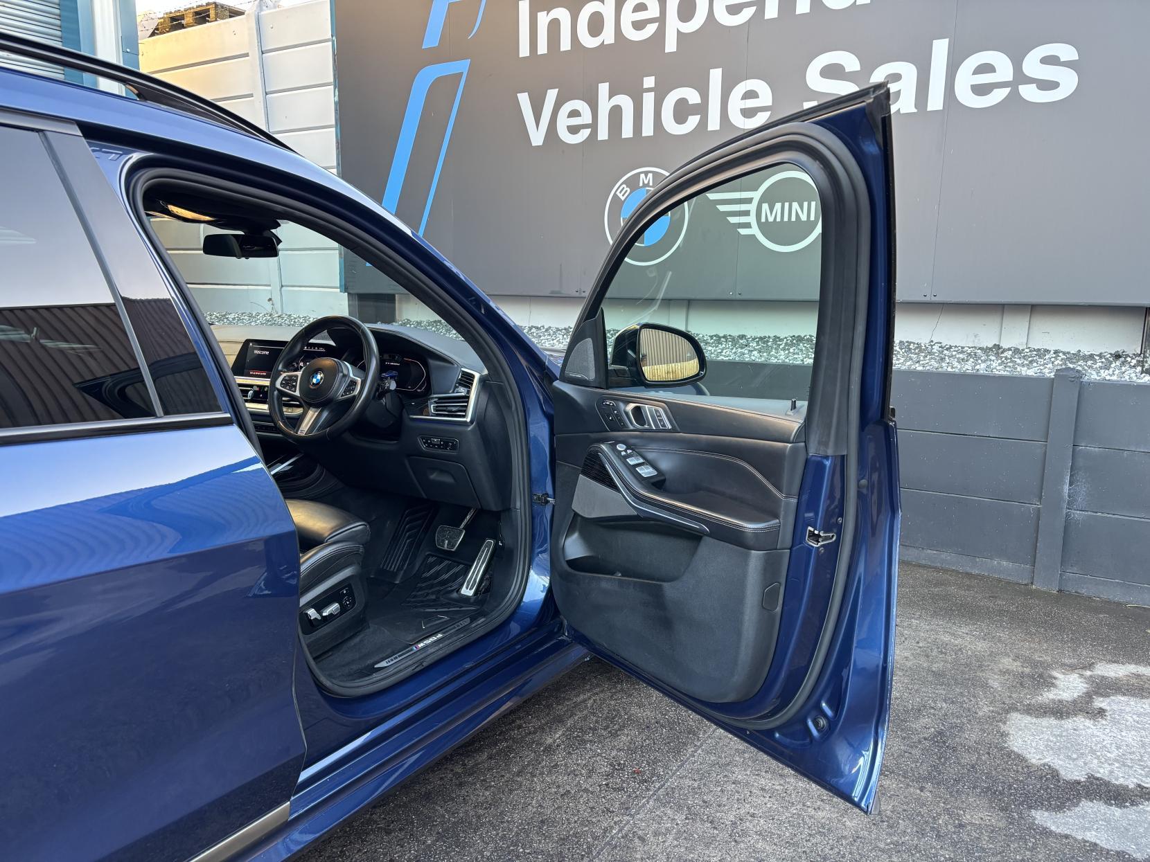 BMW X7 3.0 M50d SUV 5dr Diesel Auto xDrive Euro 6 (s/s) (400 ps)