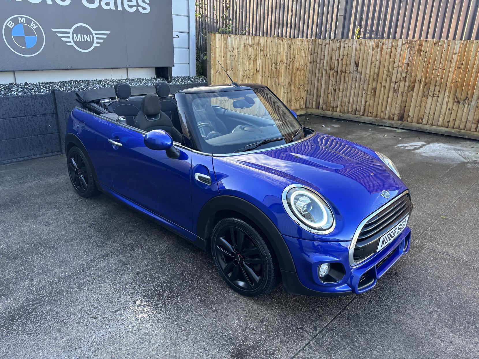 MINI Convertible 1.5 Cooper Convertible 2dr Petrol Manual Euro 6 (s/s) (136 ps)
