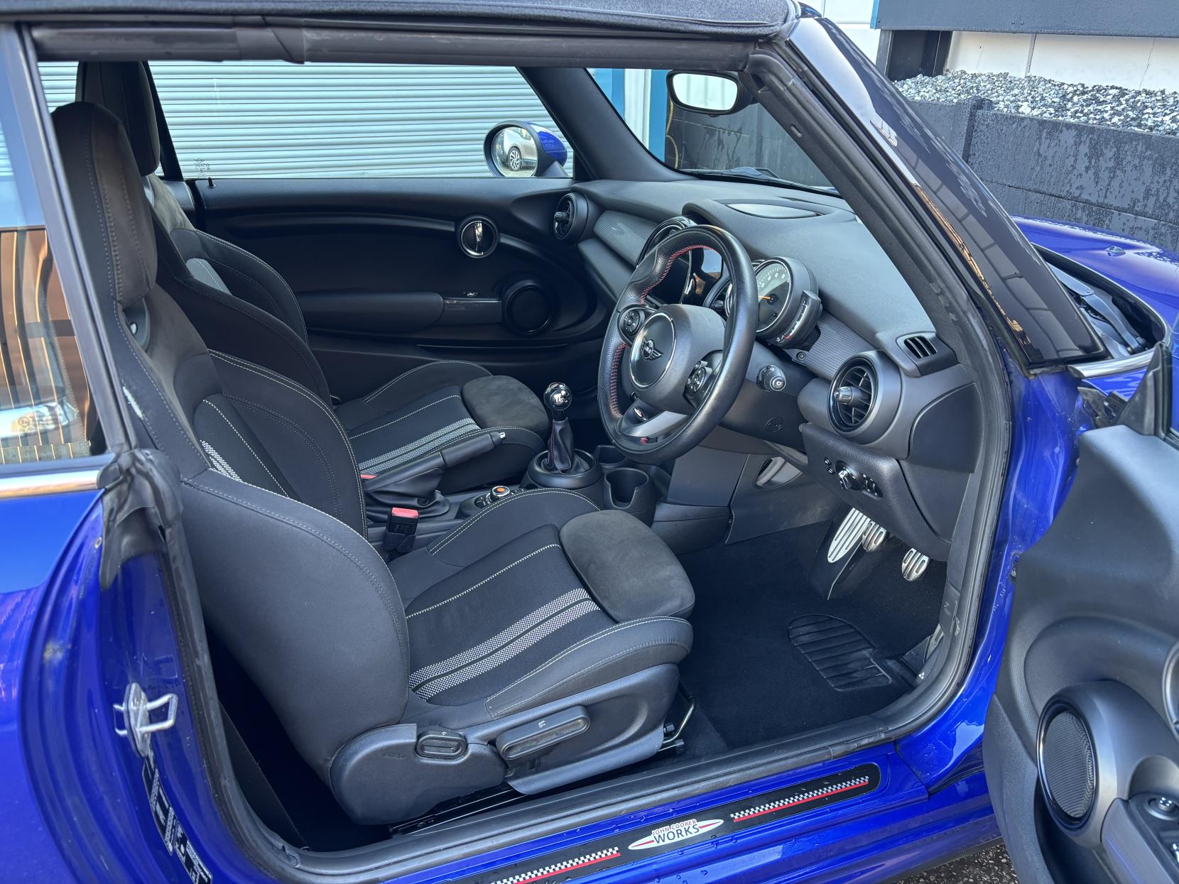 MINI Convertible 1.5 Cooper Convertible 2dr Petrol Manual Euro 6 (s/s) (136 ps)