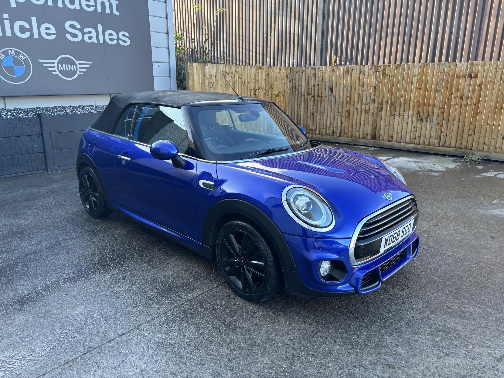 MINI Convertible 1.5 Cooper Convertible 2dr Petrol Manual Euro 6 (s/s) (136 ps)