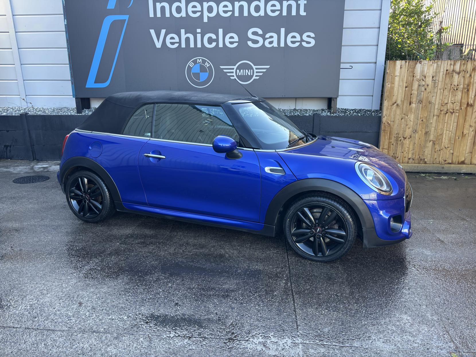 MINI Convertible 1.5 Cooper Convertible 2dr Petrol Manual Euro 6 (s/s) (136 ps)