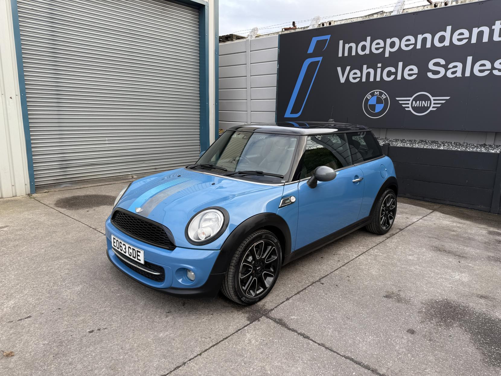 MINI Hatch 2.0 Cooper D Bayswater Hatchback 3dr Diesel Auto Euro 5 (112 ps)