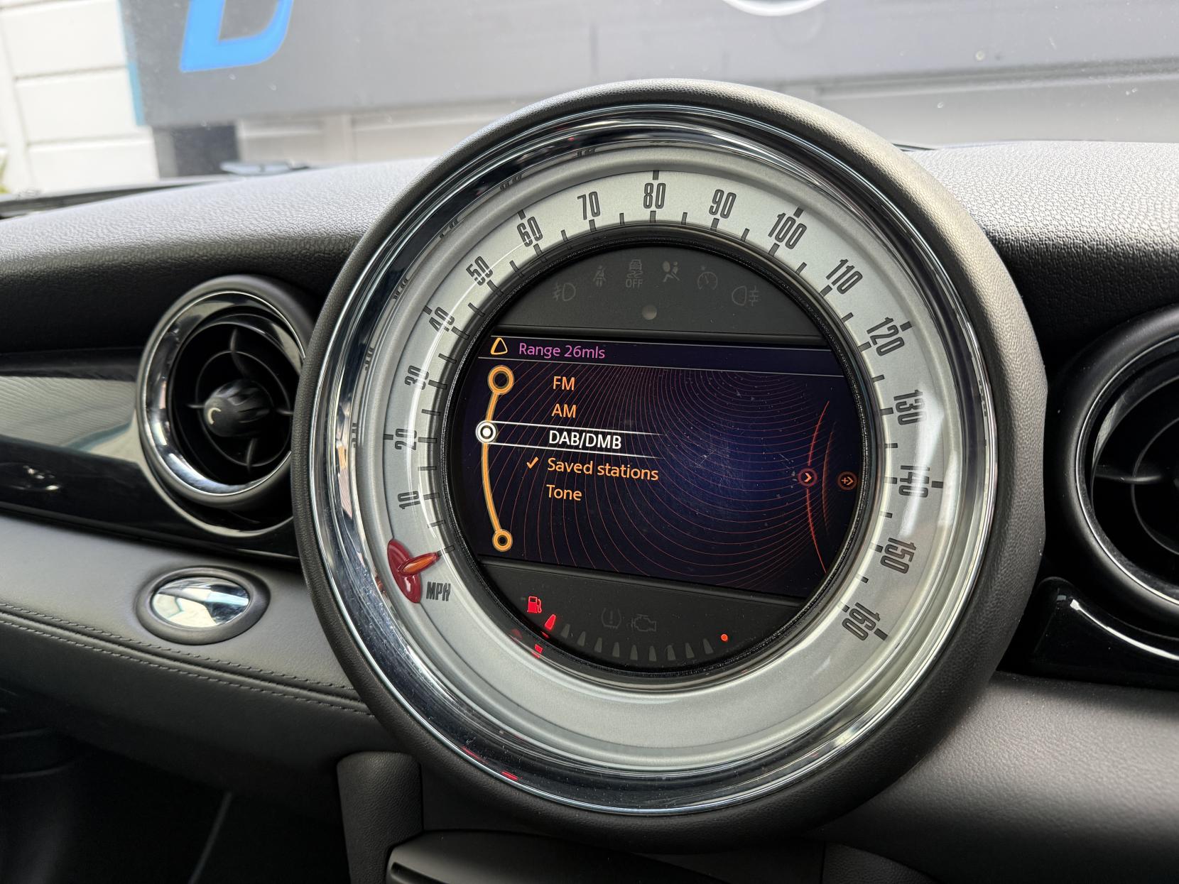 MINI Hatch 2.0 Cooper D Bayswater Hatchback 3dr Diesel Auto Euro 5 (112 ps)