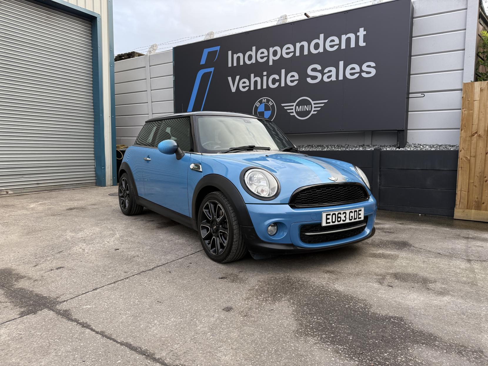 MINI Hatch 2.0 Cooper D Bayswater Hatchback 3dr Diesel Auto Euro 5 (112 ps)