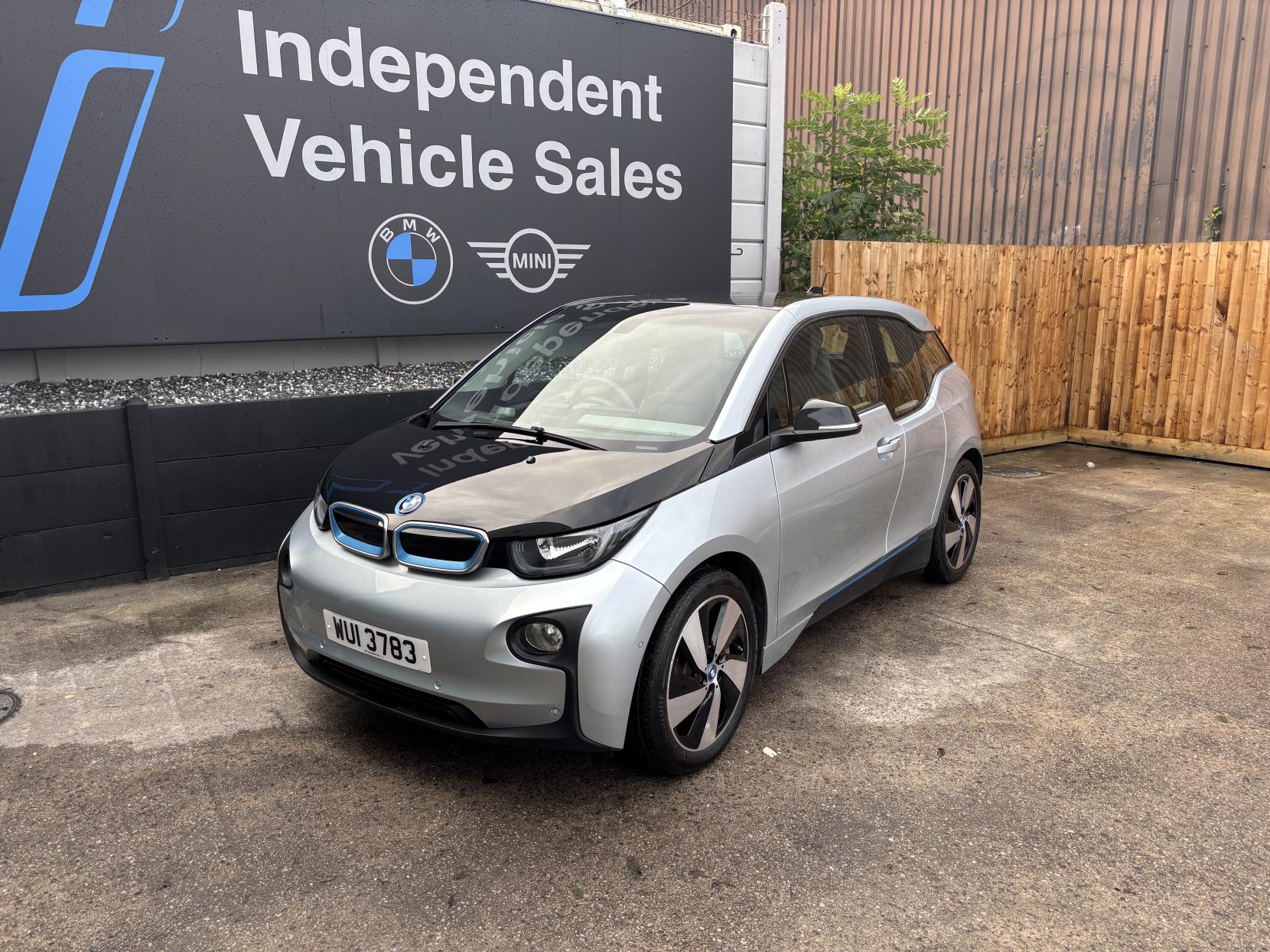 BMW i3 33kWh Hatchback 5dr Petrol Plug-in Hybrid Auto Euro 6 (s/s) (Range Extender) (170 ps)