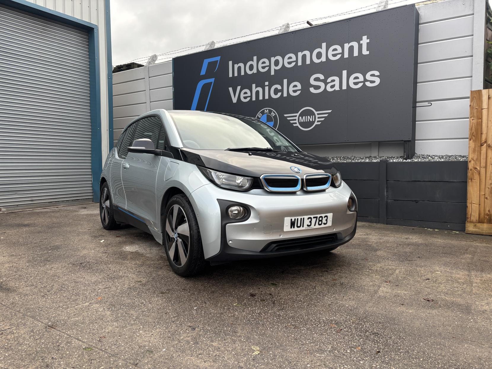 BMW i3 33kWh Hatchback 5dr Petrol Plug-in Hybrid Auto Euro 6 (s/s) (Range Extender) (170 ps)