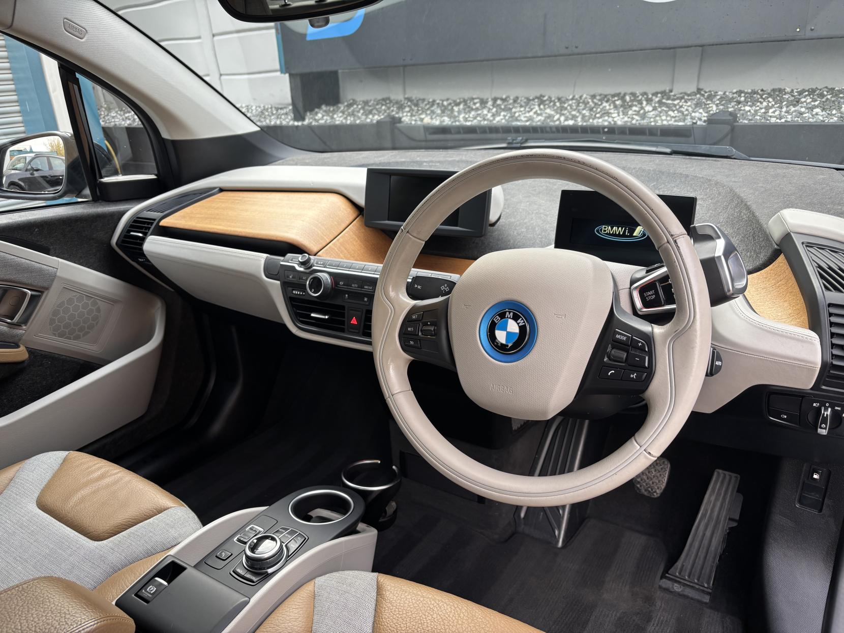 BMW i3 33kWh Hatchback 5dr Petrol Plug-in Hybrid Auto Euro 6 (s/s) (Range Extender) (170 ps)
