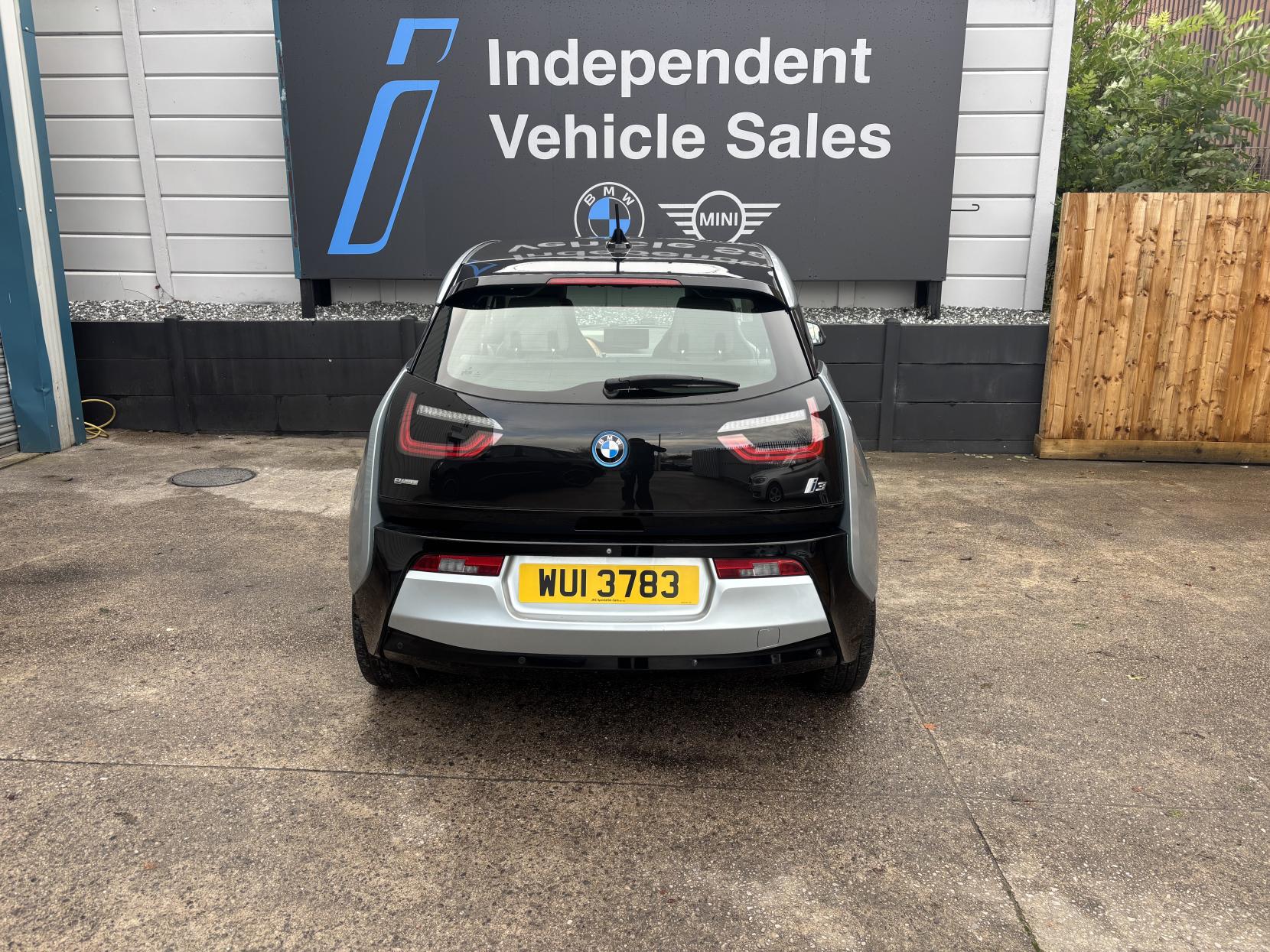 BMW i3 33kWh Hatchback 5dr Petrol Plug-in Hybrid Auto Euro 6 (s/s) (Range Extender) (170 ps)