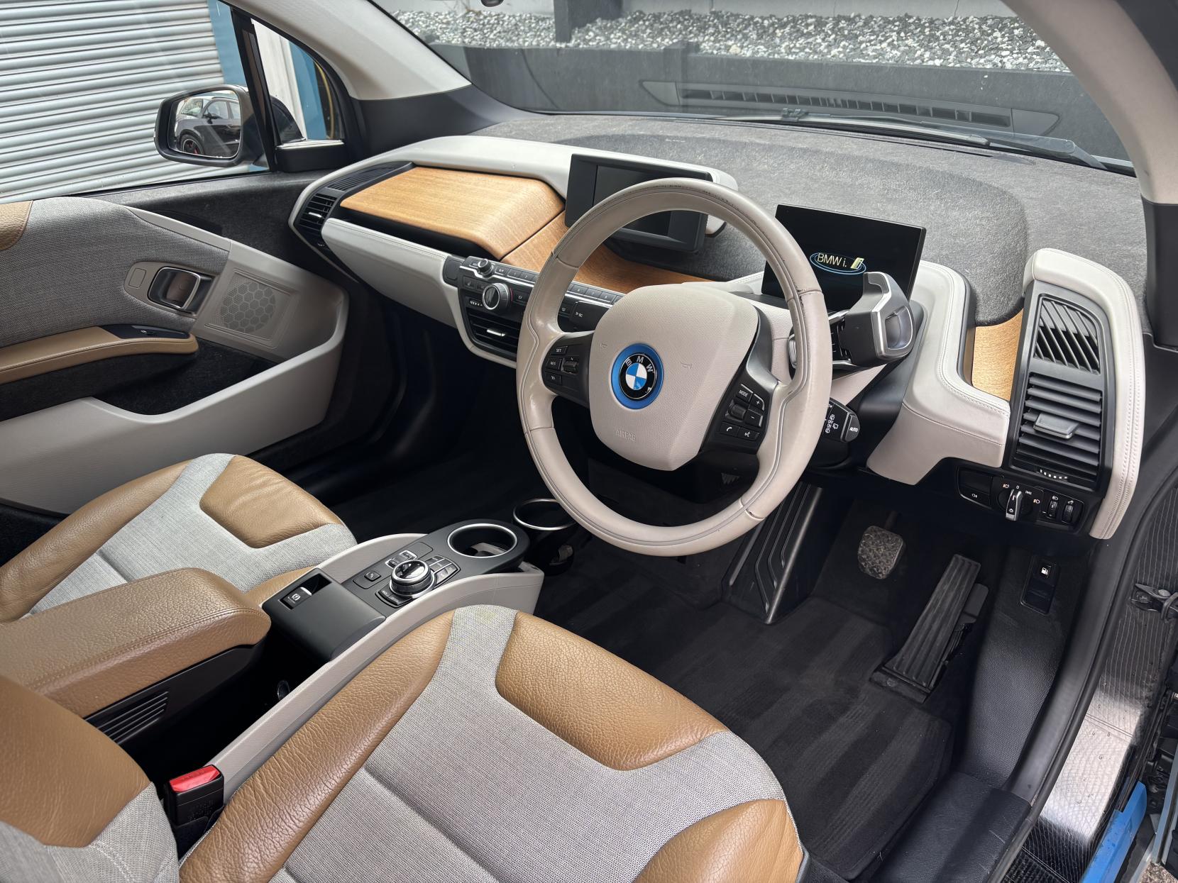BMW i3 33kWh Hatchback 5dr Petrol Plug-in Hybrid Auto Euro 6 (s/s) (Range Extender) (170 ps)