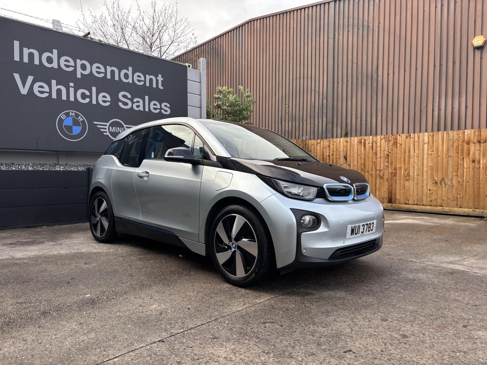 BMW i3 33kWh Hatchback 5dr Petrol Plug-in Hybrid Auto Euro 6 (s/s) (Range Extender) (170 ps)