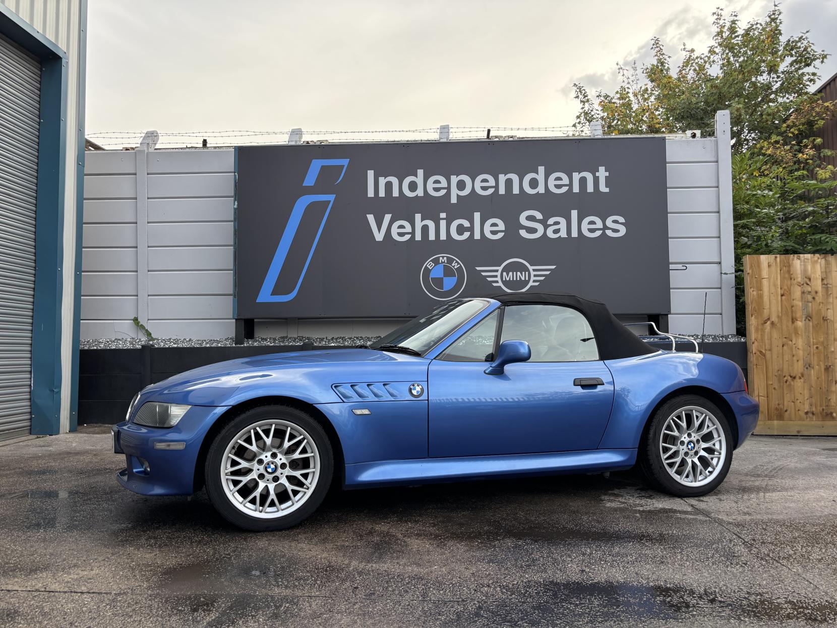 BMW Z3 2.2i Sapphire Edition Limited Edition Roadster 2dr Petrol Manual (222 g/km, 170 bhp)