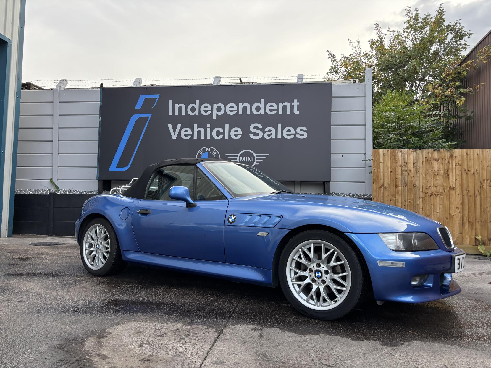 BMW Z3 2.2i Sapphire Edition Limited Edition Roadster 2dr Petrol Manual (222 g/km, 170 bhp)