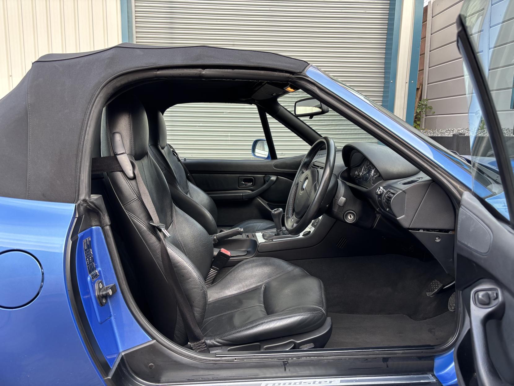 BMW Z3 2.2i Sapphire Edition Limited Edition Roadster 2dr Petrol Manual (222 g/km, 170 bhp)