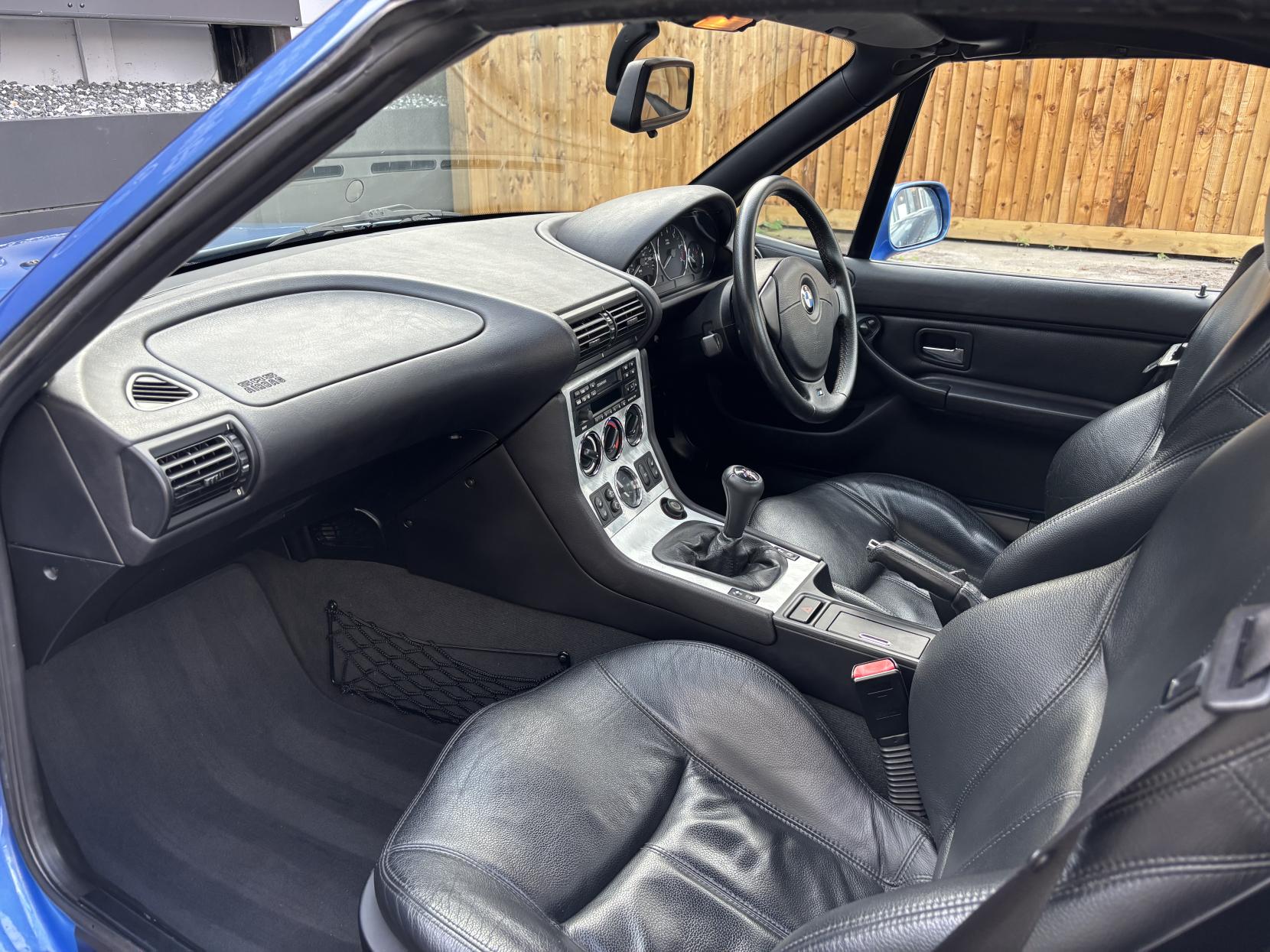BMW Z3 2.2i Sapphire Edition Limited Edition Roadster 2dr Petrol Manual (222 g/km, 170 bhp)