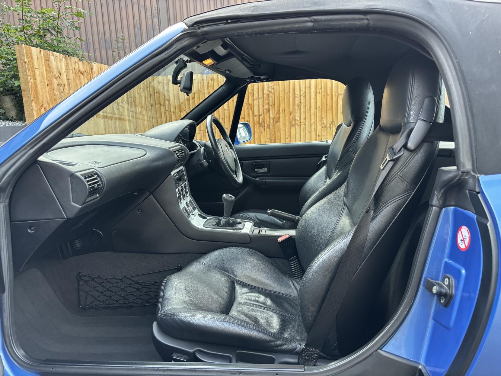 BMW Z3 2.2i Sapphire Edition Limited Edition Roadster 2dr Petrol Manual (222 g/km, 170 bhp)